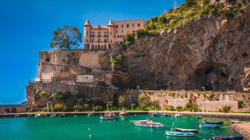 Semi-private Amalfi Coast with boat tour